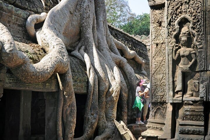 Private Tuk Tuk Tour to Angkor Wat: Small Circle with Five Hidden Temples photo 4