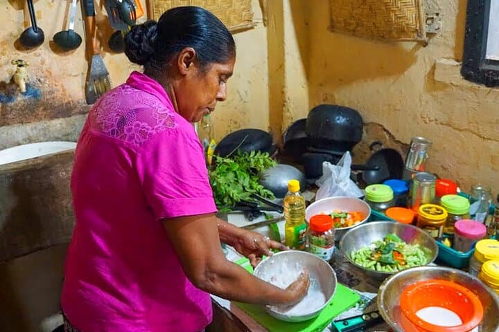 Matale Highlands and Cooking Experience from Sigiriya: Spice Gardens, Rock Temples & Sembuwatta Sunset photo 4