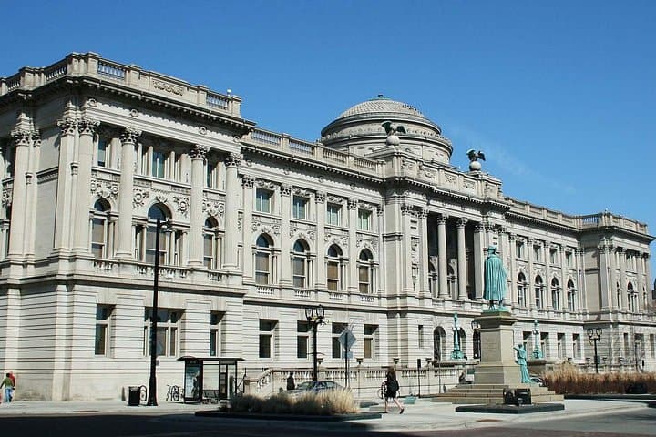 The Grand Walk: Self-Guided Audio Tour of Milwaukee's Historic Core photo 3