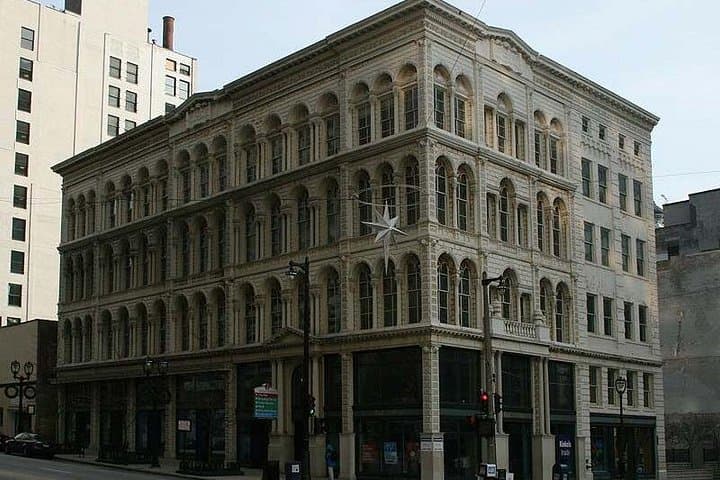 The Grand Walk: Self-Guided Audio Tour of Milwaukee's Historic Core photo 4