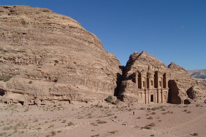Classic 6-Day Jordan Tour: Petra, Wadi Rum, Dead Sea & Ancient Sites