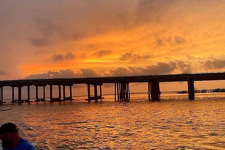 Destin Hydrojet Dolphin Cruise: Private 1-Hour Dolphin Watching & Crab Island Loop
