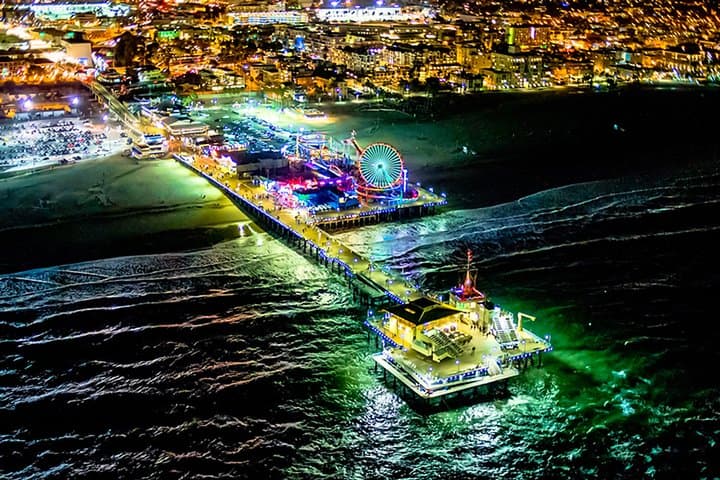 Los Angeles Helicopter Tour: Hollywood and Beaches from Above photo 2