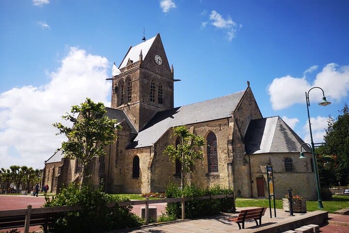 Normandy D-Day Full-Day Tour from Bayeux: Omaha, Utah, Pointe du Hoc & Sainte-Mère-Église photo 4