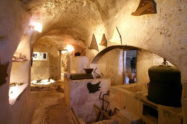 Santorini Volcanic Wine Tour: Taste 14 Wines at Three Wineries photo 3