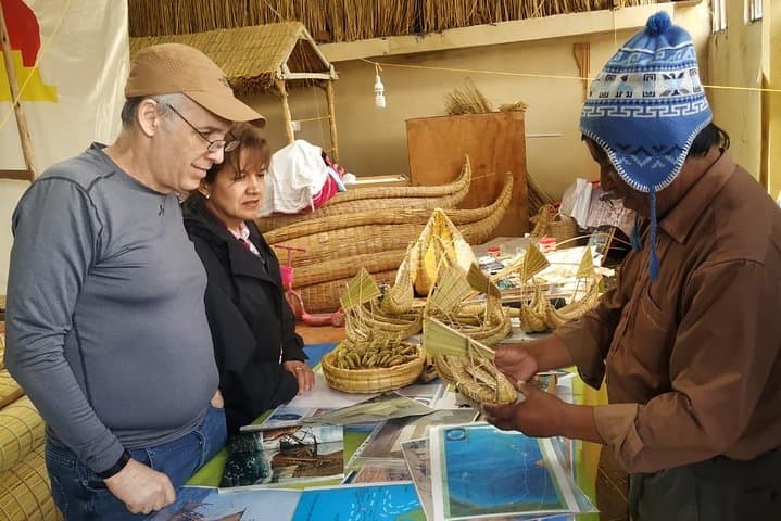 Lake Titicaca Huatajata Reed Boat Builders & Pariti Island Tour from La Paz photo 3