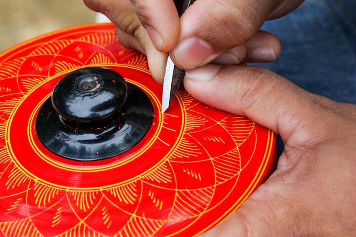 Evening Art Salon in Kandy: Meet Local Kandyan Artists Over Tea photo 5