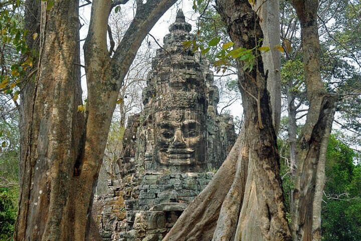 Private Tuk Tuk Tour to Angkor Wat: Small Circle with Five Hidden Temples