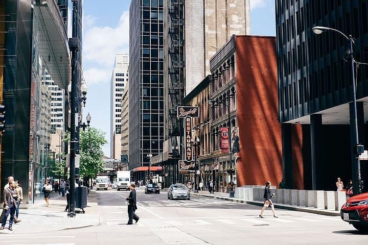 Private 2-Hour Chicago Loop Interior Architecture Walking Tour photo 2