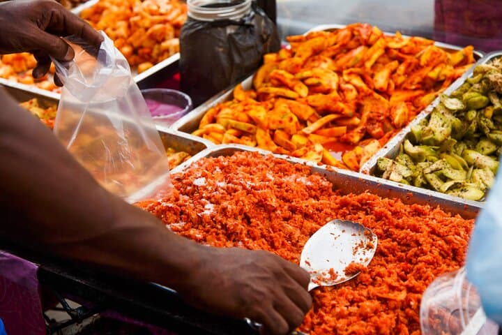 Galle Fort Street Food Walk — Authentic Sri Lankan Snacks and Market Flavors photo 3