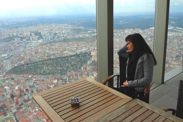 Sapphire Tower & Emirgan Park: 4D Helicopter Ride and Tulip Day Trip in Istanbul photo 3