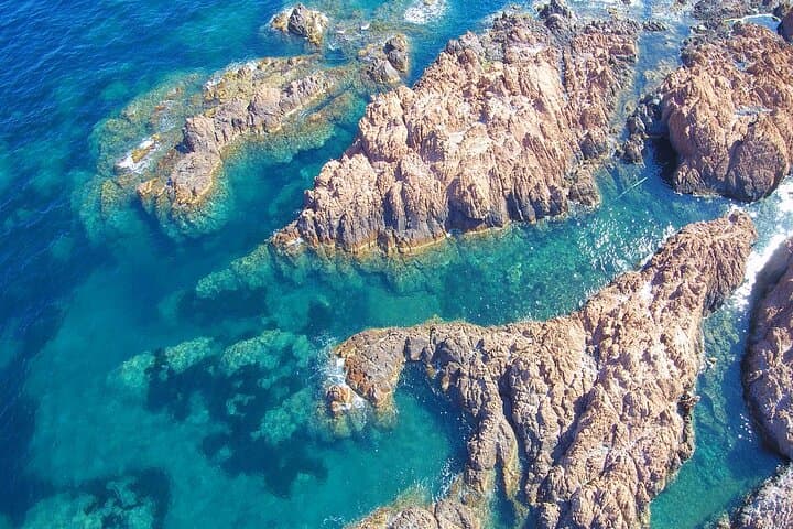 Snorkel the Estérel: Boat Tour and Underwater Hike from Saint-Raphaël