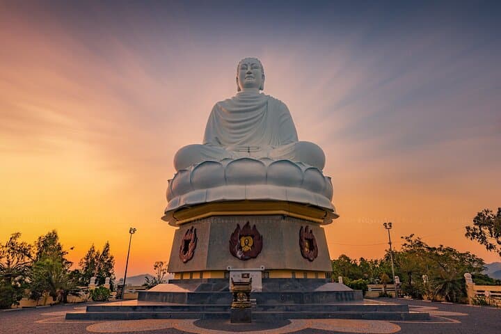 Nha Trang Full-Day Cultural Tour: Oceanographic Museum, Long Son Pagoda & Dam Market photo 6