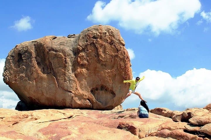 Nha Trang Full-Day Cultural Tour: Oceanographic Museum, Long Son Pagoda & Dam Market photo 5