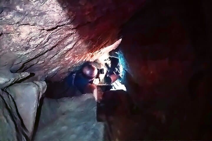 Explore Blue Water Pond Cave near Ella: Guided Underground Cave Tour photo 6