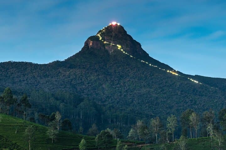 Colombo to Sri Palabaddala (Adam's Peak) Private Transfer — Easy Route to the Start Point