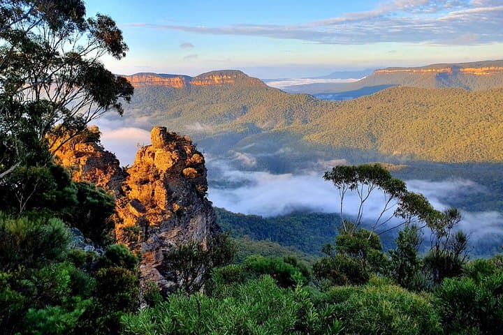 Private Blue Mountains Day Tour from Sydney: Three Sisters, Featherdale Wildlife & Waterfalls photo 1