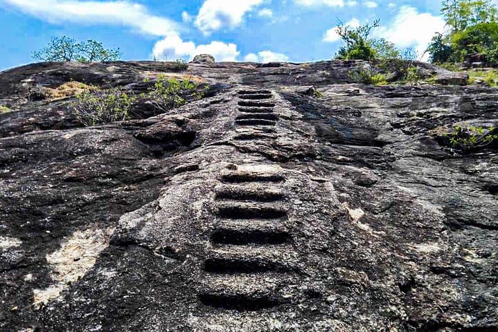 Temple Run: Ancient Caves & Monasteries Tour from Arugam Bay photo 4