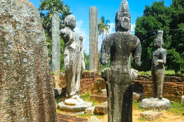 Temple Run: Ancient Caves & Monasteries Tour from Arugam Bay photo 5