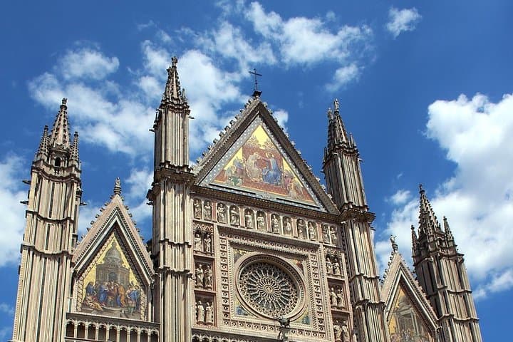Day Trip from Rome to Civita di Bagnoregio and Orvieto: Hilltop History & Cathedral Art photo 5