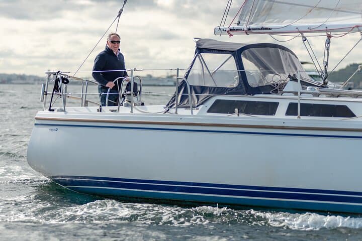 Seattle Sailing from Bainbridge Island: 2-Hour Guided Puget Sound Adventure photo 3