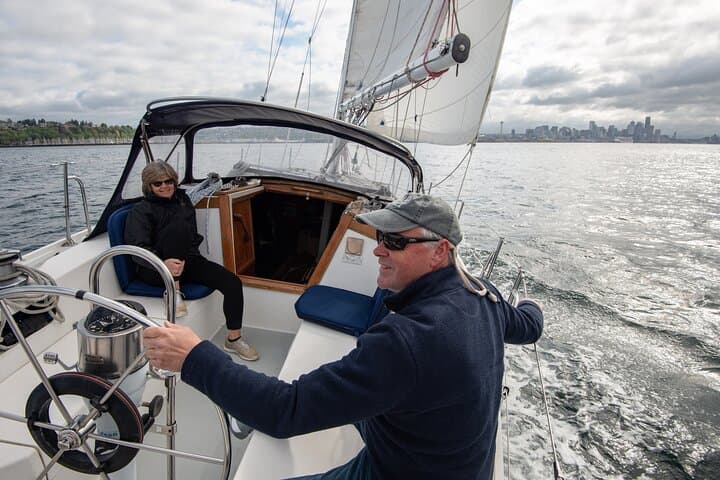 Seattle Sailing from Bainbridge Island: 2-Hour Guided Puget Sound Adventure photo 4