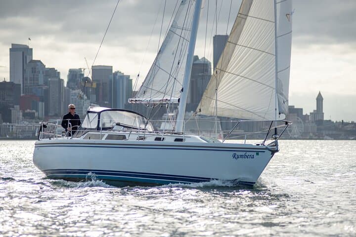 Seattle Sailing from Bainbridge Island: 2-Hour Guided Puget Sound Adventure