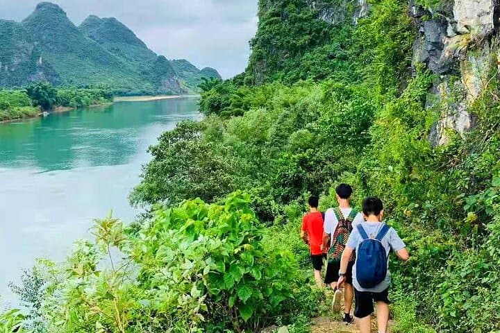 Yangshuo Private Guided Hike: Yulong River & Countryside Trails