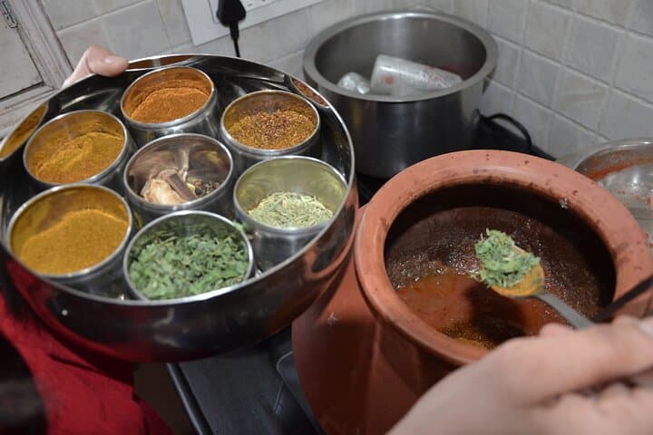 Cook with a Jaipur Family: Vegetarian Rajasthani Home Cooking Class