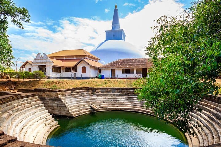 Day Trip to Anuradhapura from Jaffna: Explore Ancient Stupas & Sacred Bo Tree