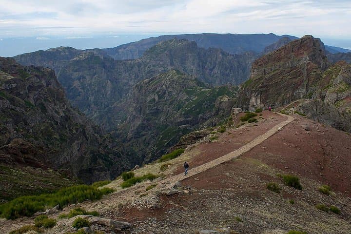 Pico do Arieiro to Pico Ruivo via Achada do Teixeira — Madeira's High Ridge Walk photo 2