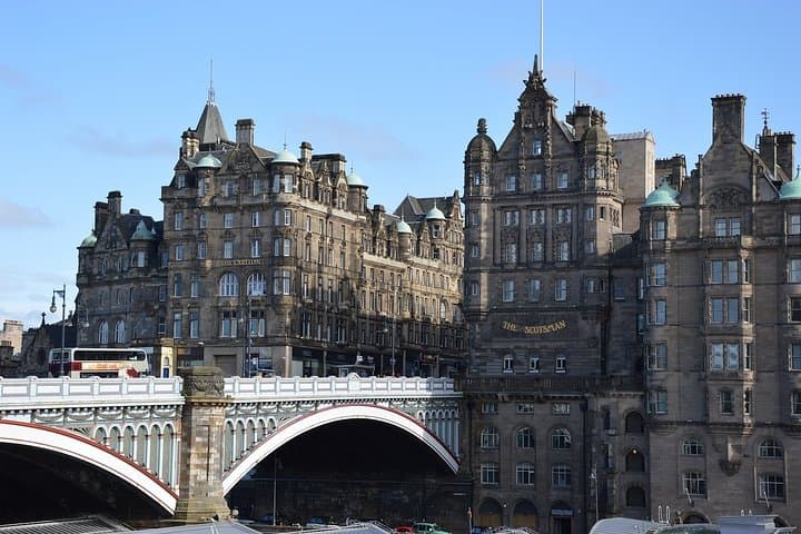 Edinburgh Old Town Private Walking Tour: Royal Mile, Greyfriars & Hidden History photo 4