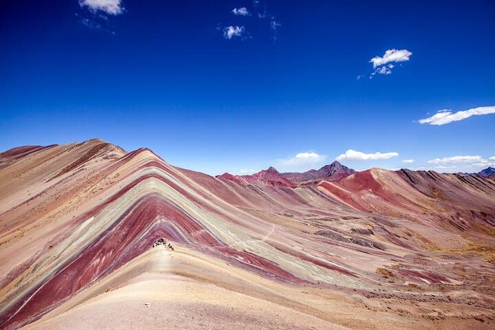 Full-Day Vinicunca Hike (Rainbow Mountain) — Cusco's 7-Color Trek