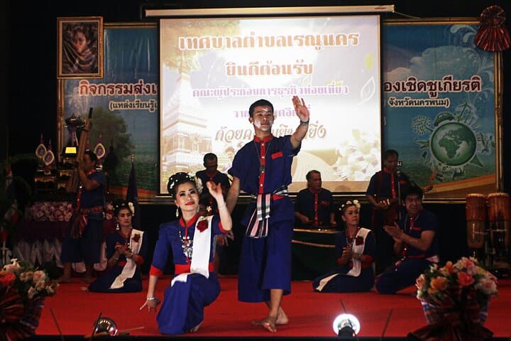 Chiang Mai Khantoke Dinner: Lanna Feast & Traditional Hill-Tribe Dance Experience