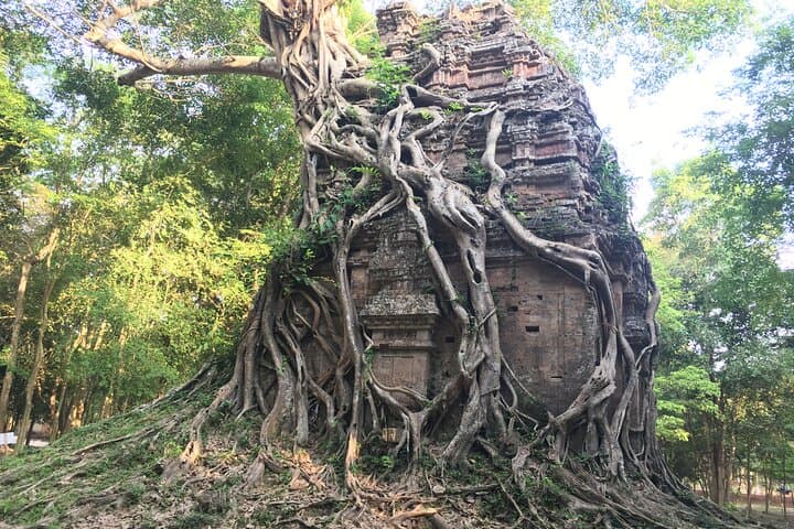 Siem Reap to Phnom Penh Private Transfer with Kampong Khleang & Sambor Prei Kuk photo 6
