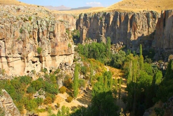Green Tour: Ihlara Valley & Nar Lake Day Trip from Cappadocia