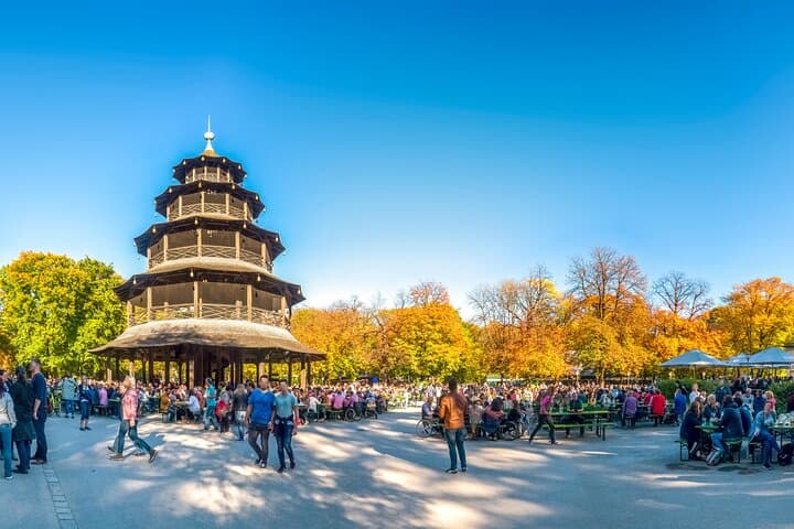 Private Rickshaw Tour of Munich's English Garden
