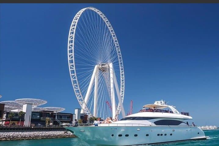 Dubai Marina Luxury Yacht Cruise with Breakfast or BBQ