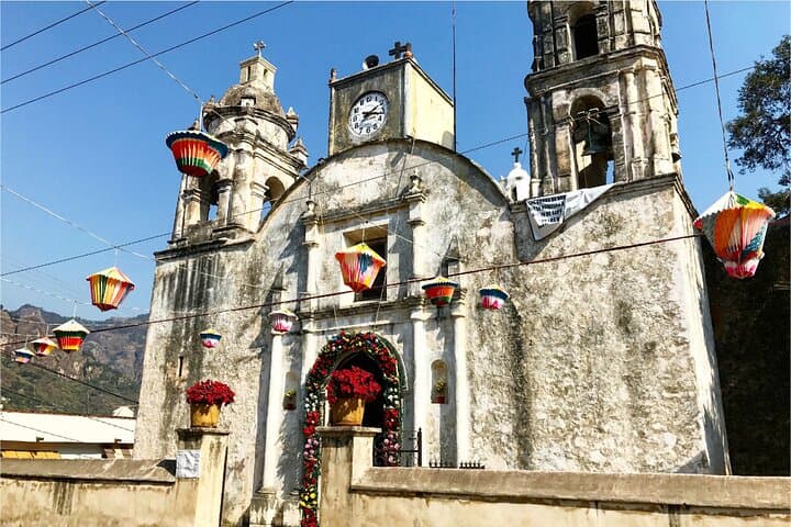 Tepoztlán & Las Estacas: 2-Day Glamping, Tepozteco Hike and Zipline from Mexico City photo 3