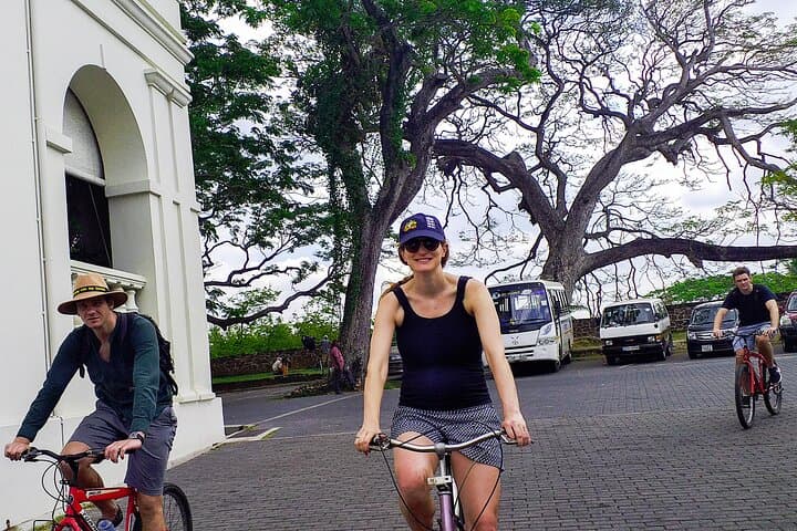 Galle Fort Bicycle Tour: Guided Cycling Through Colonial Streets