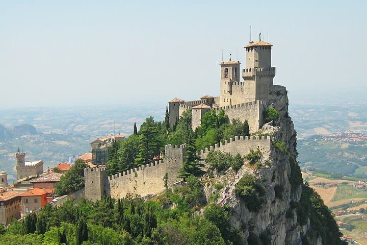 Historic San Marino Walking Tour: Guaita Tower, Monte Titano & Cable Car