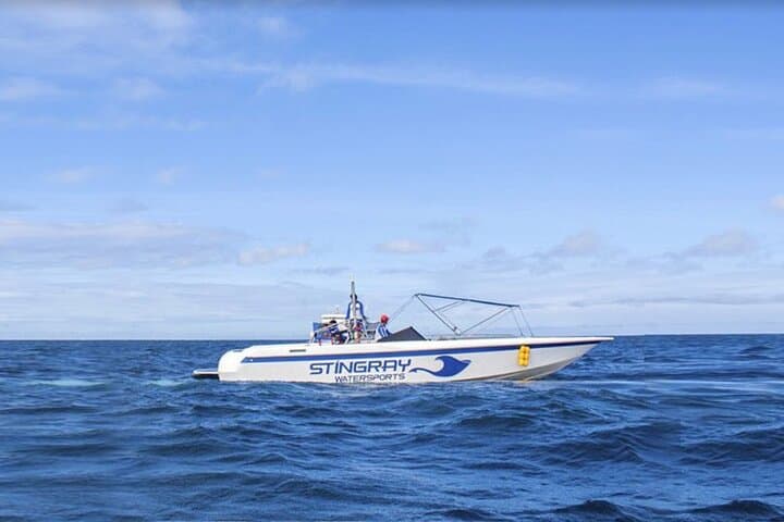 Private Boracay Speedboat Rental — 60-Minute White Beach Cruise photo 3