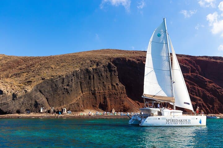 Santorini Private Catamaran Cruise: BBQ, Open Bar & Caldera Sail
