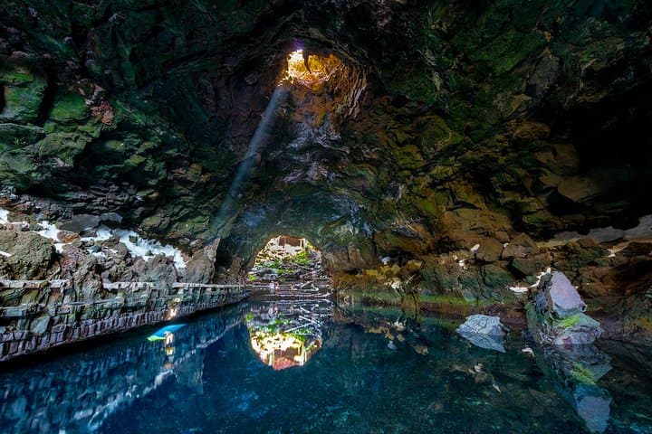 Private Luxury Tour of Jameos del Agua & Cueva de los Verdes — Northern Lanzarote Lava Tube Experience photo 4
