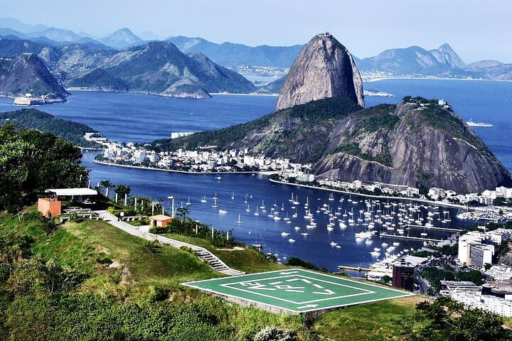 Helicopter Tour Over Rio de Janeiro: Sugarloaf or Lagoa Aerial Flight photo 5