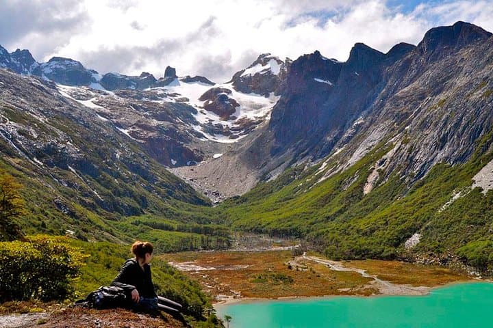 Trekking to Esmeralda Lake from Ushuaia: Laguna Esmeralda Day Hike in Tierra del Fuego photo 2