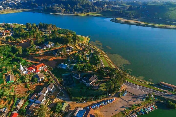Full-Day Nuwara Eliya Highlands Tour from Kandy: Ramboda Falls, Tea Estates & Hakgala Gardens photo 2