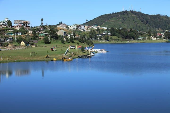 Full-Day Nuwara Eliya Highlands Tour from Kandy: Ramboda Falls, Tea Estates & Hakgala Gardens photo 3