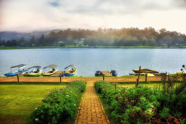 Nuwara Eliya & Ramboda Falls Day Tour from Kandy: Hakgala, Tea Factory & Gregory Lake photo 2