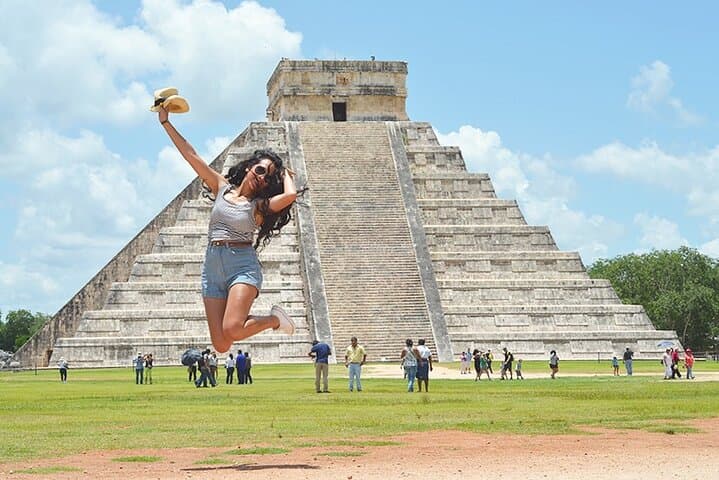 Two-Day Riviera Maya Highlights: Tulum, Coba & Chichén Itzá with Cenote Swims